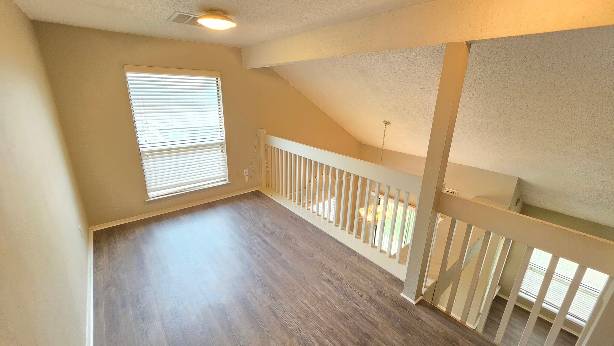 Building Photo - 6301 Fairlane Dr