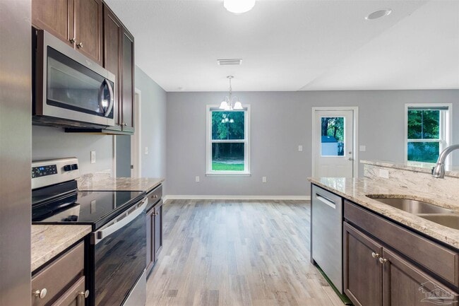 Building Photo - 3328 Broadview Cir