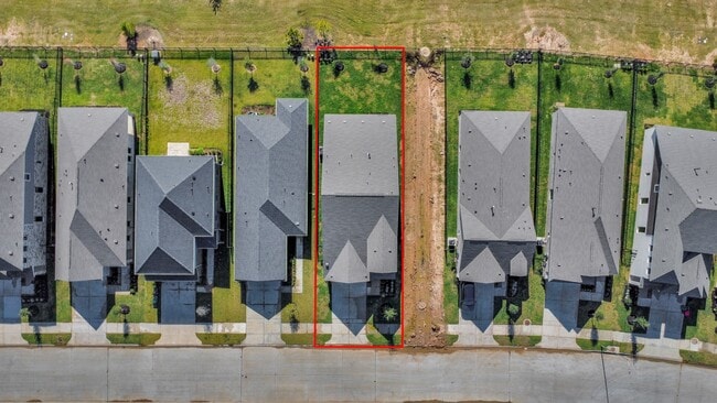 Building Photo - 27111 Blue Pool Dr