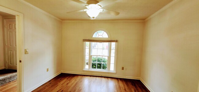 Building Photo - 5595 Executive Way
