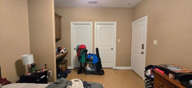 Building Photo - Coming Soon!- 4 Bedroom 3.5 Bath Duplex in...