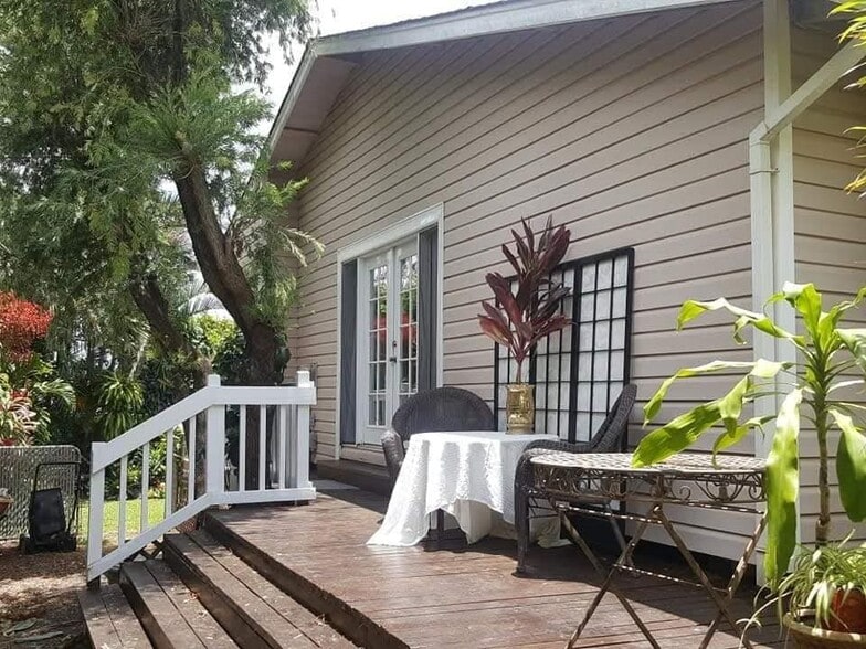 Building Photo - 1120 Maohu St