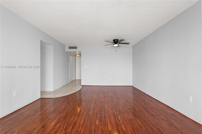 Building Photo - 3020 Marcos Dr