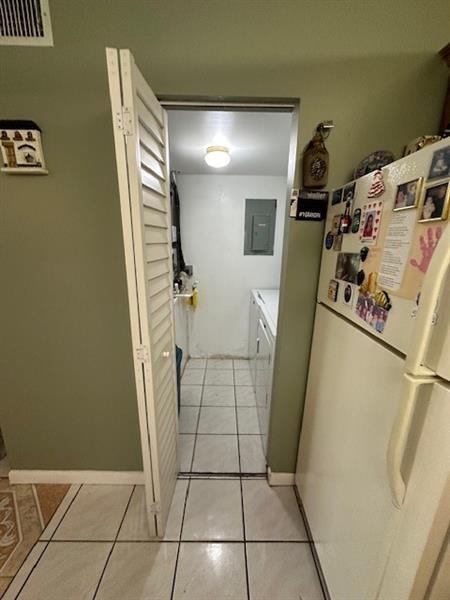 Building Photo - 325 Knotty Pine Cir