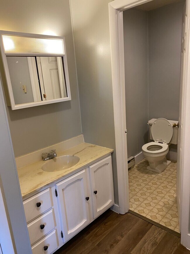 Building Photo - Coming soon! 4 Bedroom Farmhouse for Rent in Shippensburg