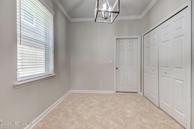 Building Photo - 500 Howland Drive