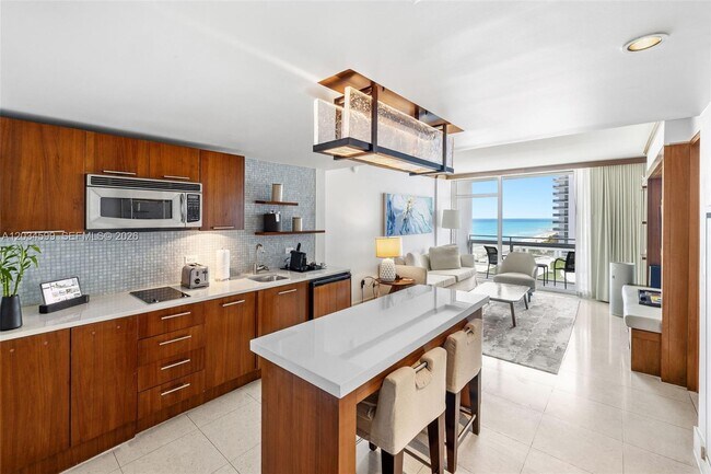 Building Photo - 6801 Collins Ave