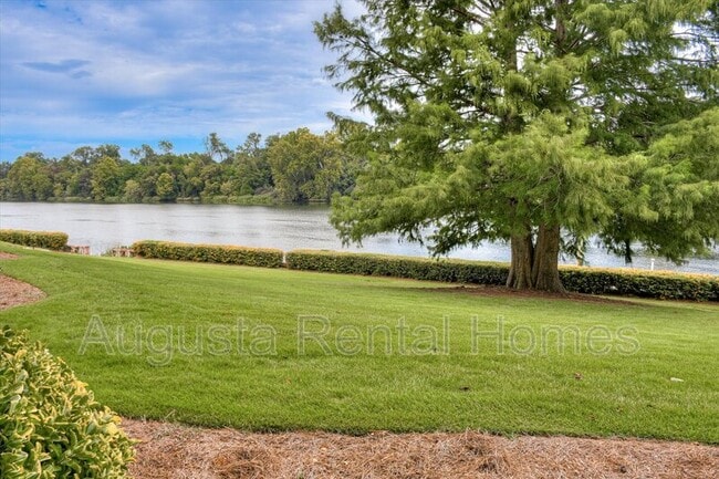 Building Photo - 106 Riverbend Dr