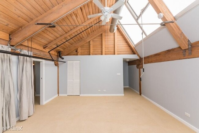 Building Photo - 2650 W Belden Ave