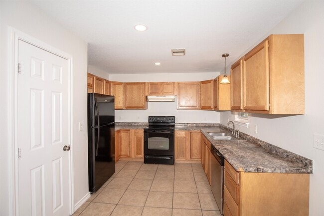 Building Photo - 305 S Westward St