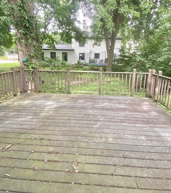 Building Photo - 1901 Barberry Cir