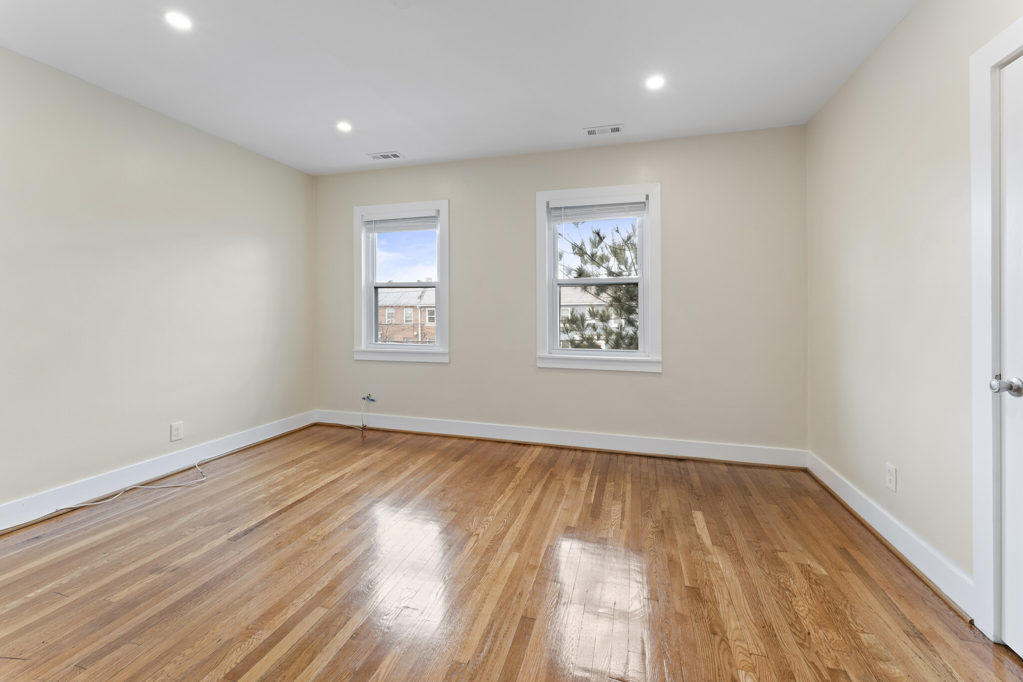 Master bedroom - 177 36th St NE