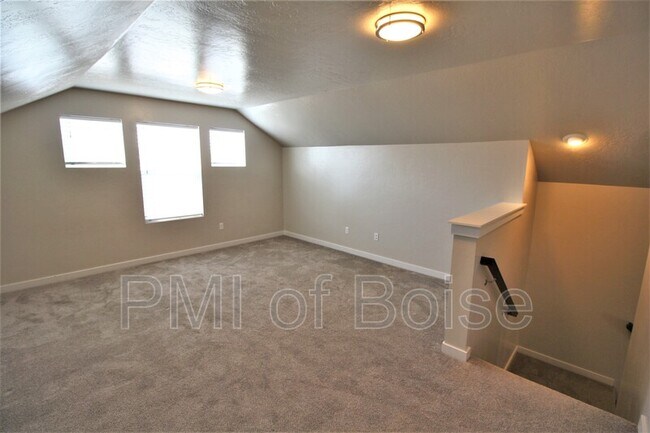Building Photo - 3098 W Everest St