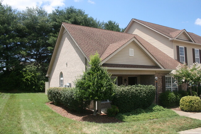 Building Photo - 1182 Long Hollow Pike