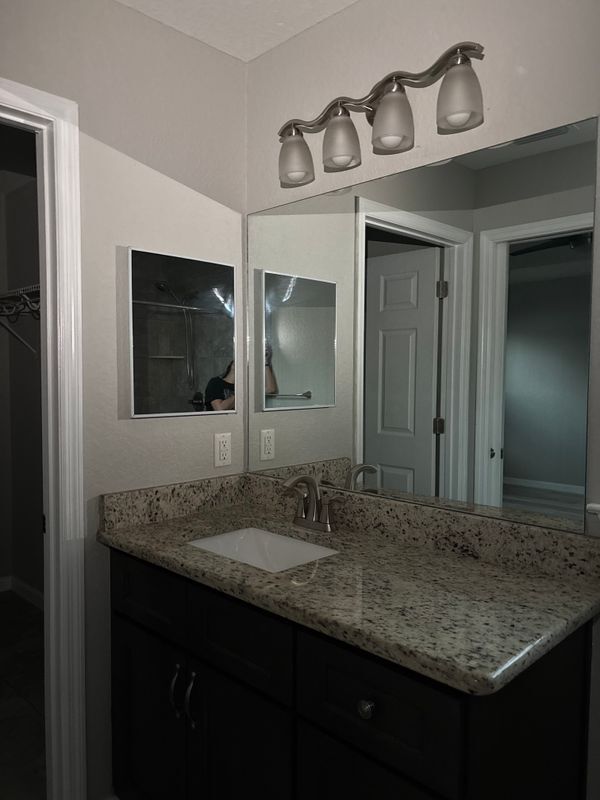 Building Photo - 15725 SE 97th Ave