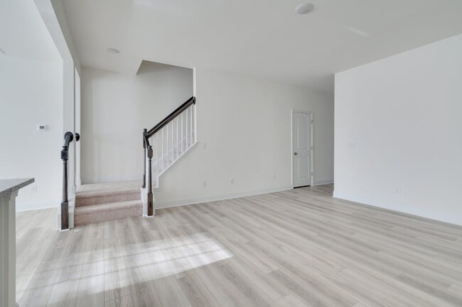 Building Photo - 3-Bed Townhouse in Franklinton with Update...