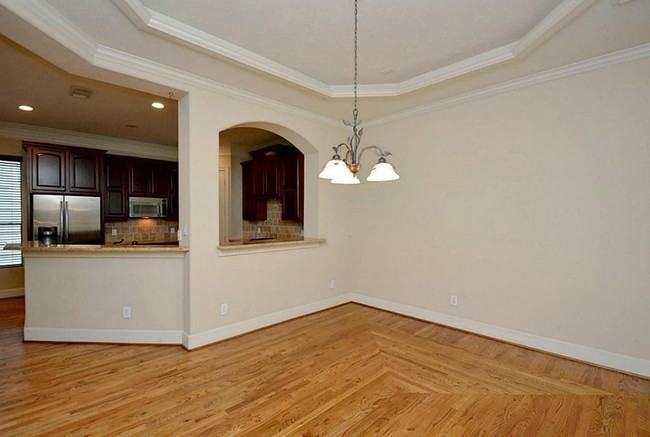 Building Photo - 6310 Hamman St