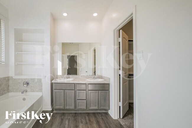 Building Photo - 11021 Patriot Ct