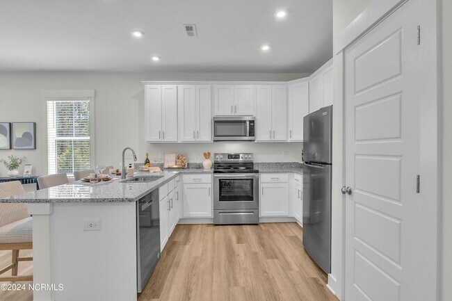 Building Photo - 5019 McGarvey Ct