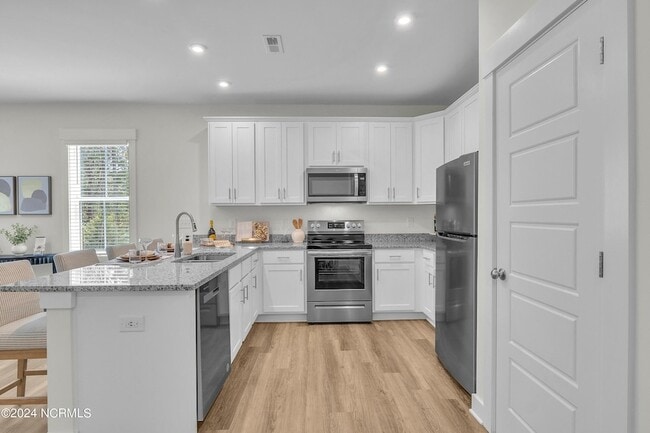 Building Photo - 6216 Beckington Dr