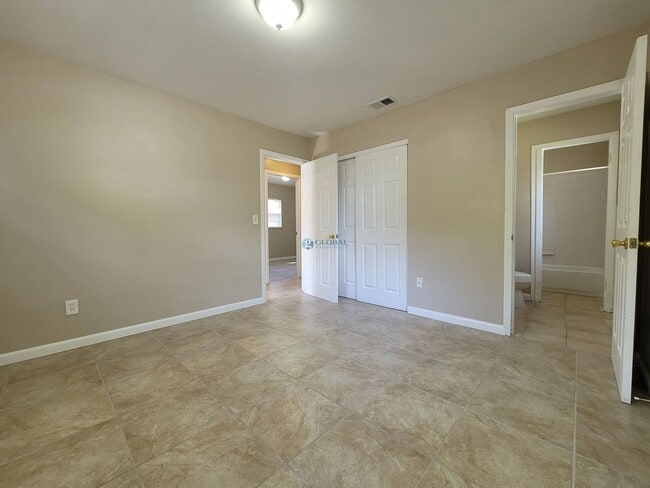 Building Photo - Charming 3-Bed, 2-Bath Home with Pool!