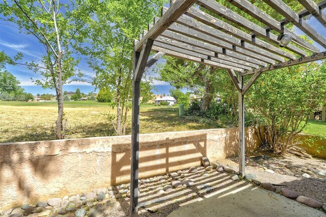 Building Photo - 1298 Tapadero Dr