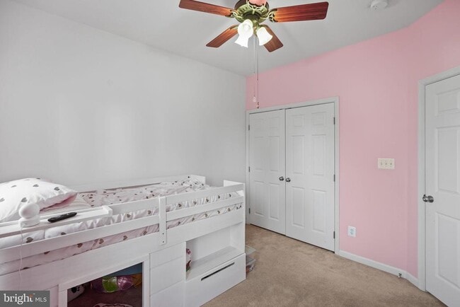 Building Photo - 12 Popes Creek Ln