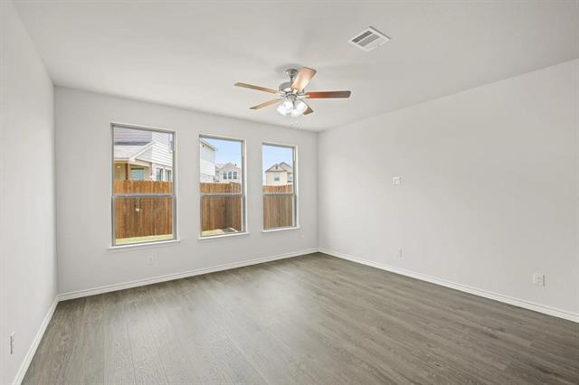 Building Photo - 402 Saddle Ln