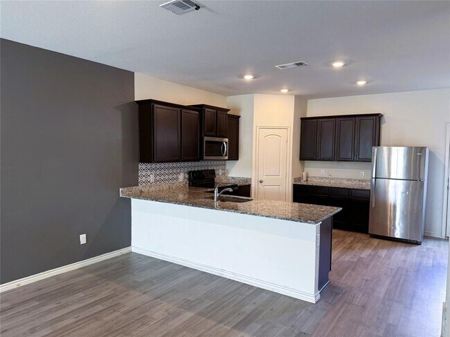 Building Photo - 356 Cres Park Dr