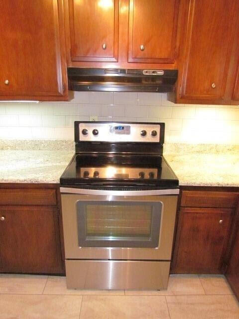 Building Photo - 3375 Moundview Ct