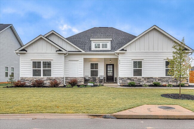 Primary Photo - 840 Speckled Teal Path