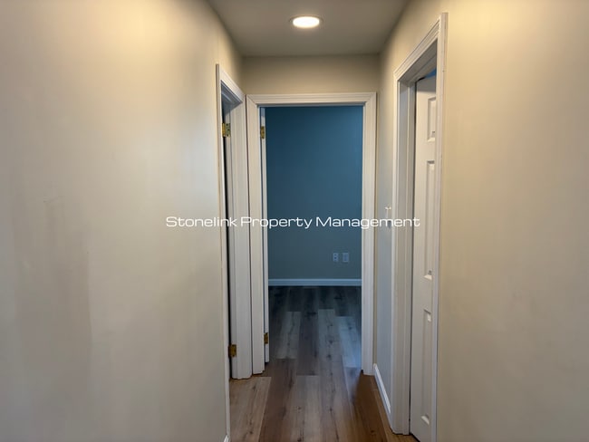 Building Photo - Fully Renovated Cottage For Rent in Riverside!