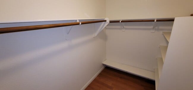 Building Photo - Beautiful Condo in Gated Community with Po...