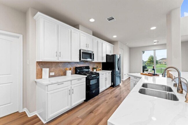 Building Photo - 9415 Vista Falls Ct