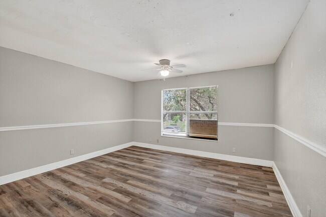 Building Photo - 1400 Windorah Way