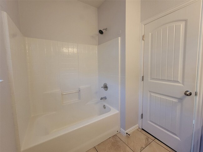 Building Photo - 621 Marybeth Dr