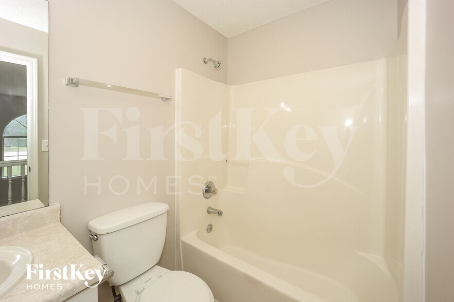 Building Photo - 3823 Riverview Ferry Crossing