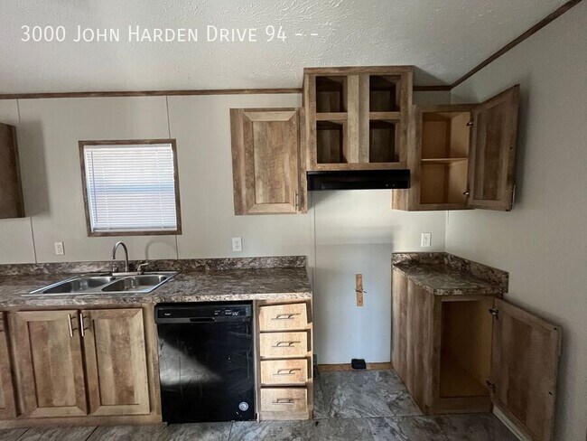 Building Photo - 3000 John Harden Dr