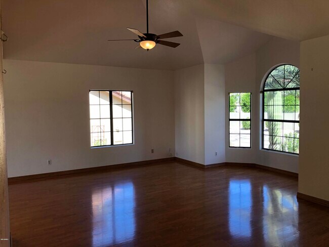 Building Photo - 16226 S 37th Way