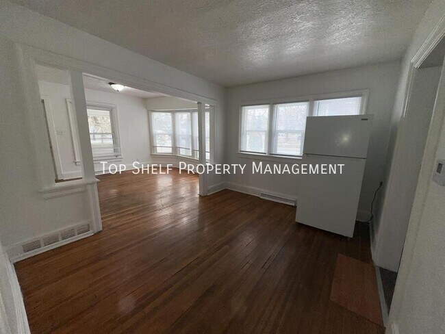 Building Photo - 1404 Clark St