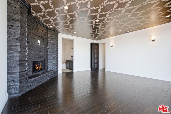 Building Photo - 8908 Appian Way