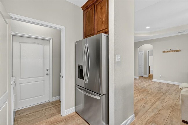 Building Photo - 2214 Cuarzo Dr