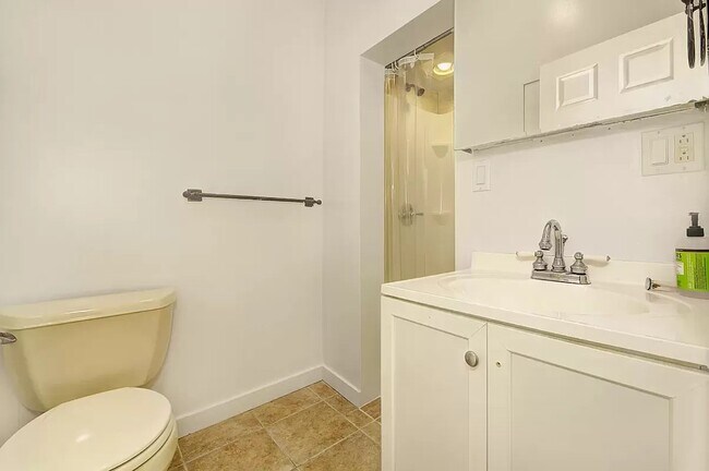 Building Photo - Ninth Avenue