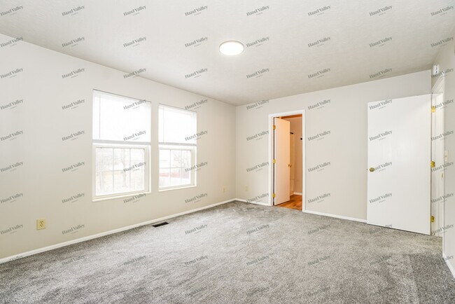 Building Photo - 1528 Berkhard Dr