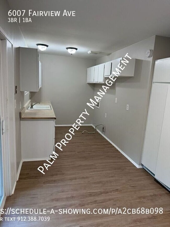 Building Photo - 6007 Fairview Ave