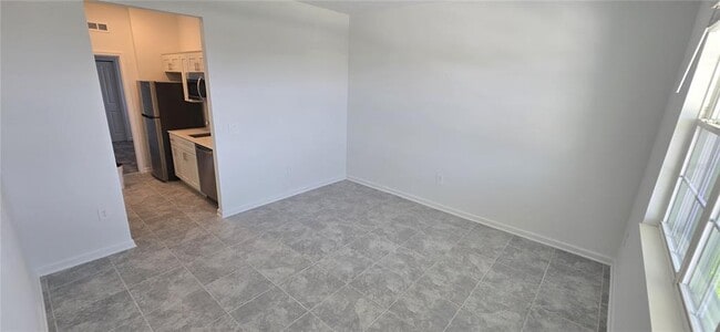 Building Photo - 657 Trotters Dr