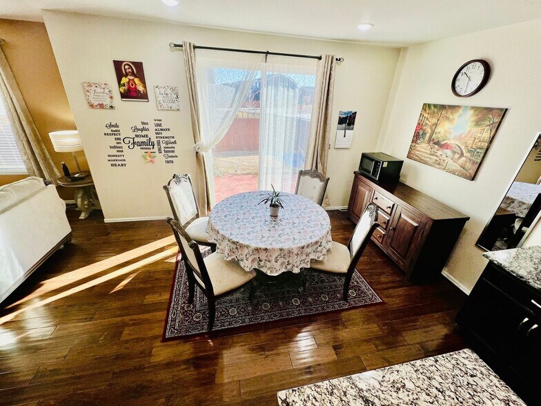 Building Photo - 10488 Evansville Cir