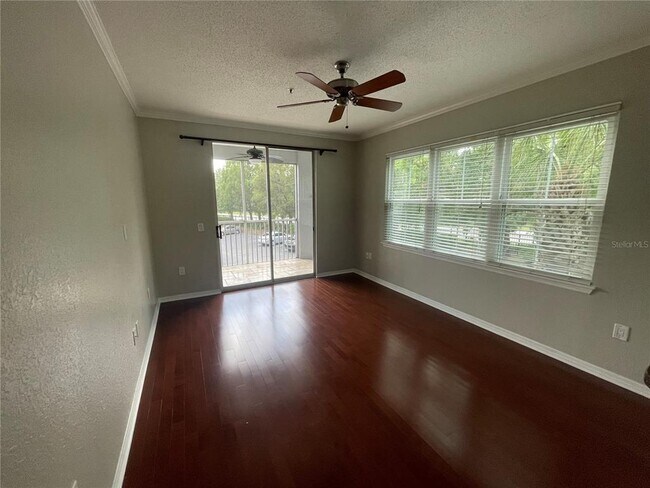 Building Photo - 18001 Richmond Pl Dr