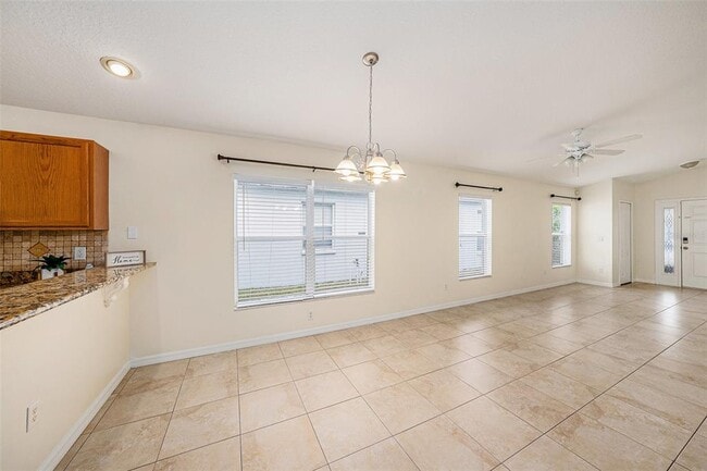 Building Photo - 7924 Carriage Pointe Dr