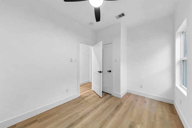 Building Photo - 2805 Nettleton St